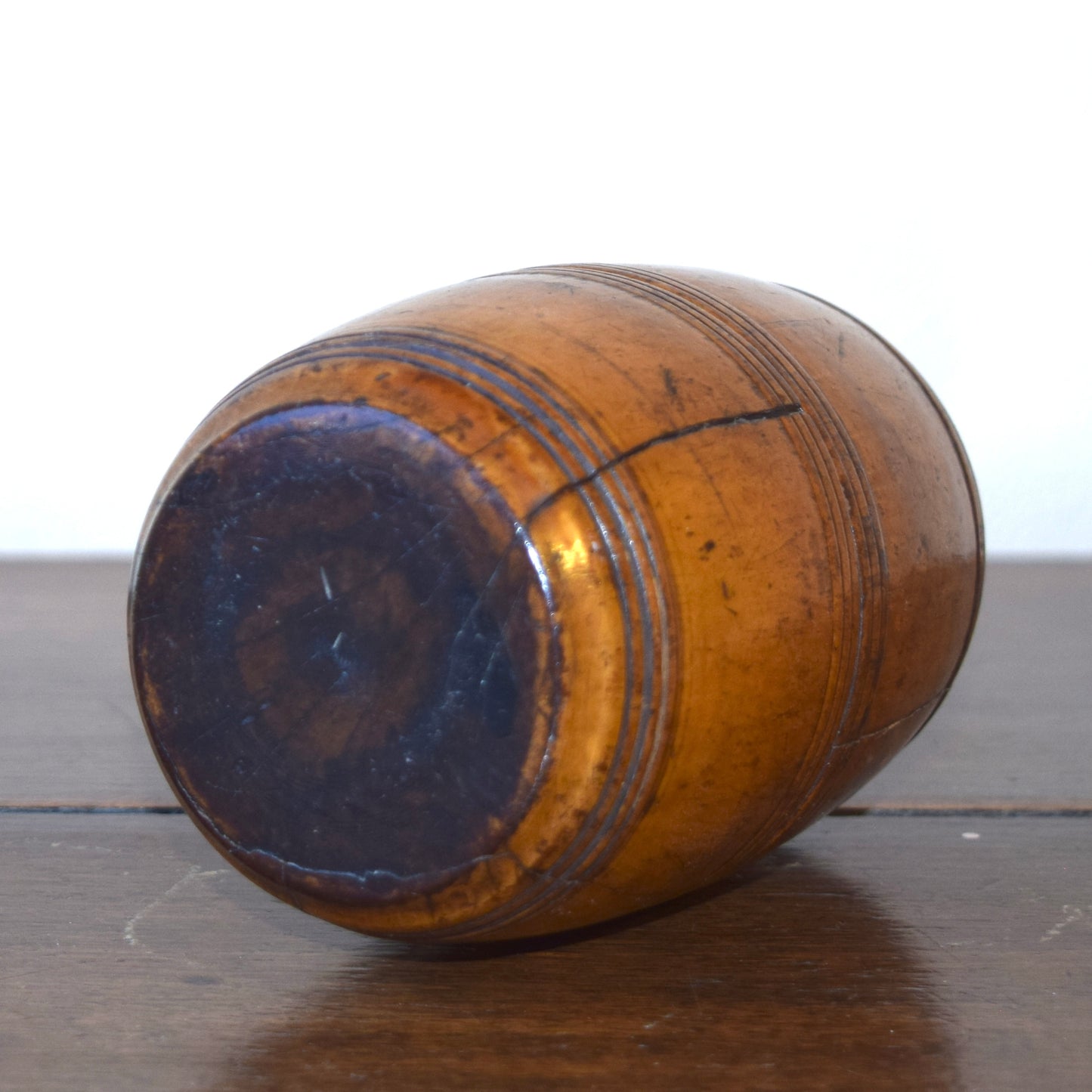 George III fruitwood barrel shaped spice jar, c. 1780