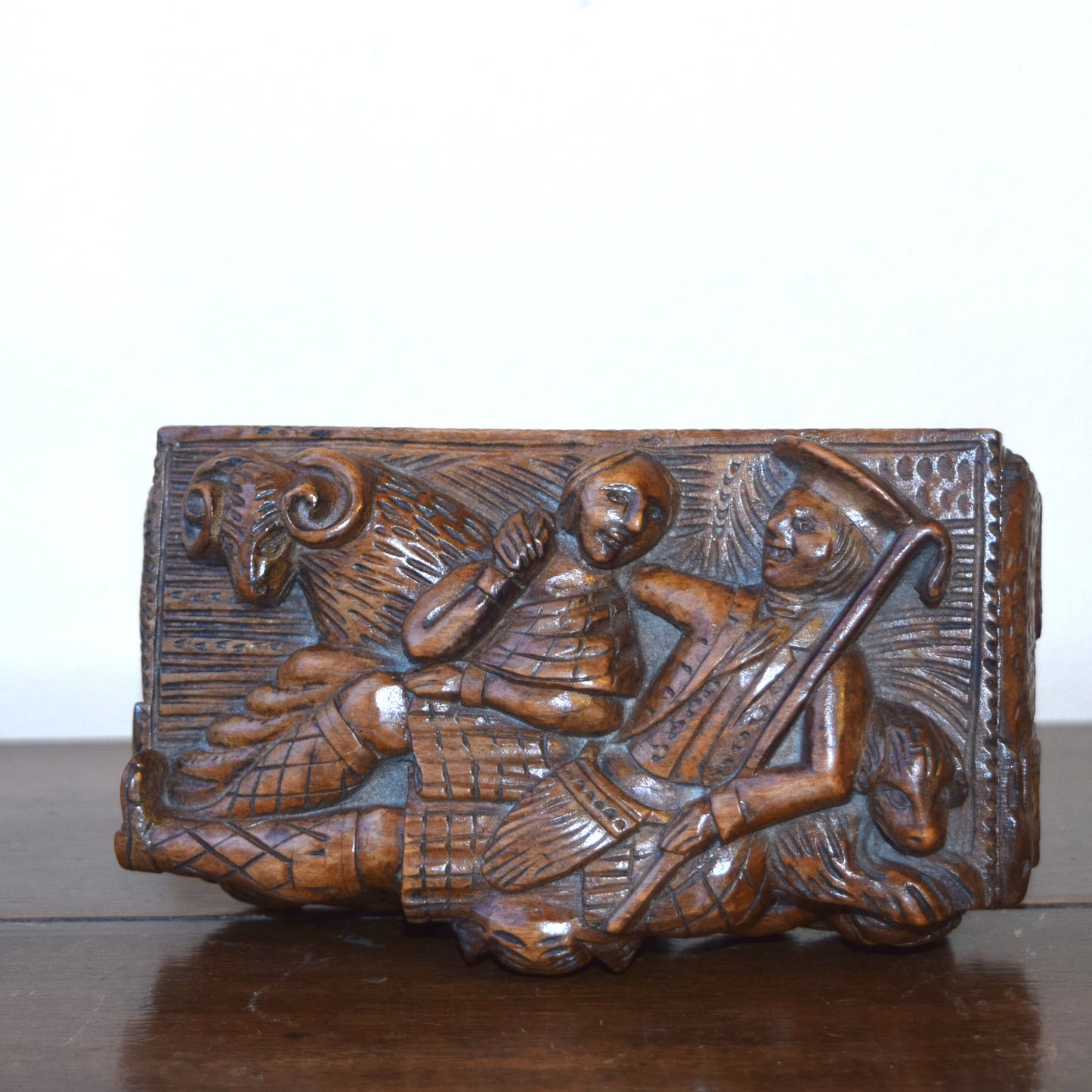 19th century Scottish Blind Jack tobacco box, carved with Tam O’Shanter