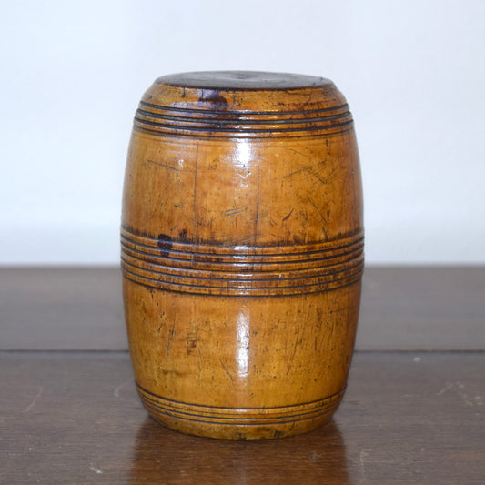 George III fruitwood barrel shaped spice jar, c. 1780