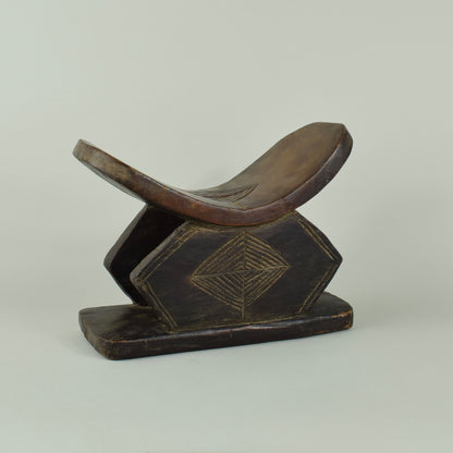 Ashanti Headrest