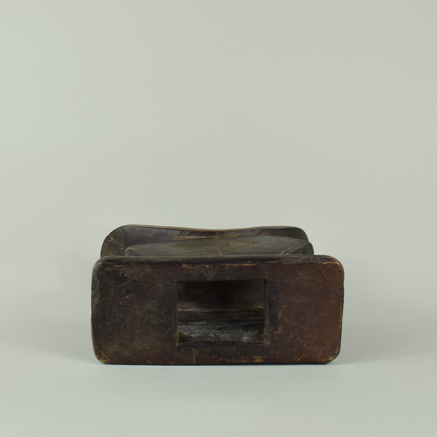 Ashanti Headrest